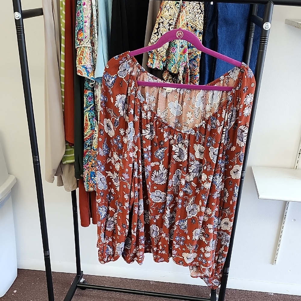 a.n.a Rust and White Floral Blouse